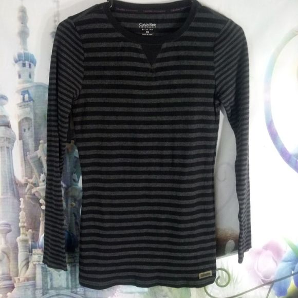 🌺 - Calvin Klein black and grey thermal - Picture 2 of 4